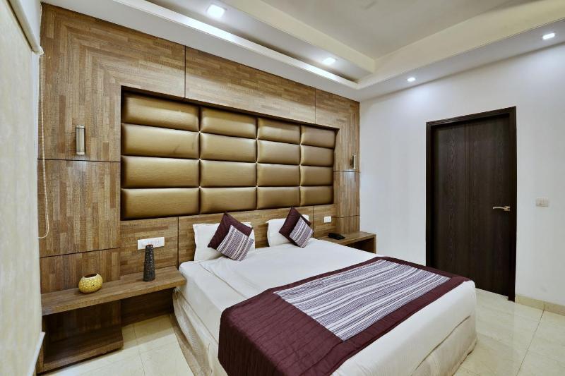 Hotel Chaupal By Casa Bella Гургаон Экстерьер фото